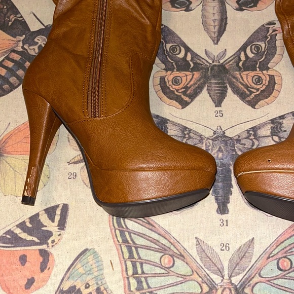 NWT Brown high heel stiletto boots 👢 - Picture 8 of 9